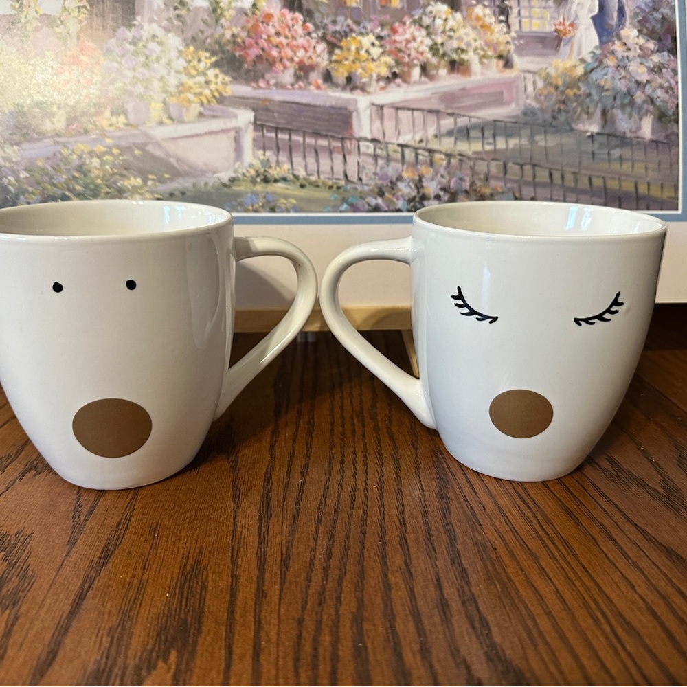 Charming Eaton Fine Dining Cream and Gold Mug Set